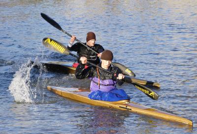 Rowers on Medway