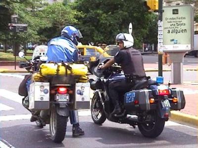 Moto-Cop ... Argentina Style