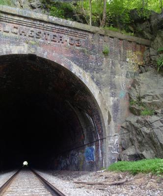 Tunnel