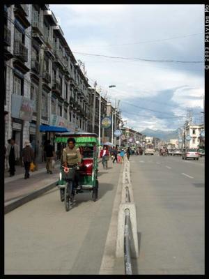 Streets are wide and clean, Lhasa
