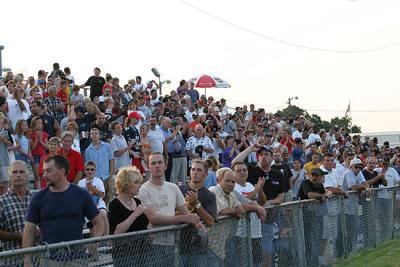 crowd1.jpg