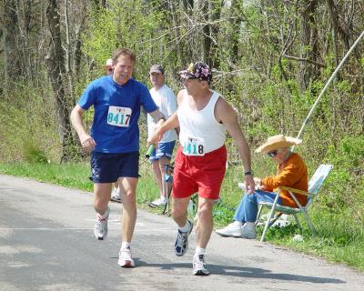 Garry handing off to Terry at 7th exchange