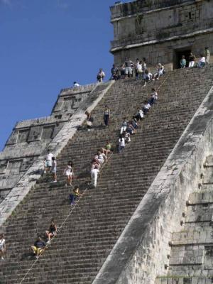 People descending the Pyramid.JPG