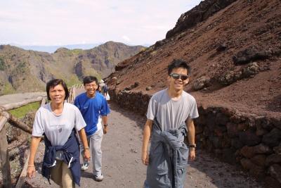 Climbing Mt Vesuvius