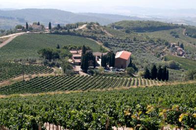 u36/joema/medium/34579674.Chianti2.jpg