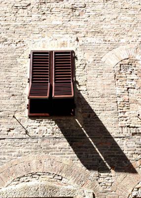 In S. Gim3 shutter2.jpg