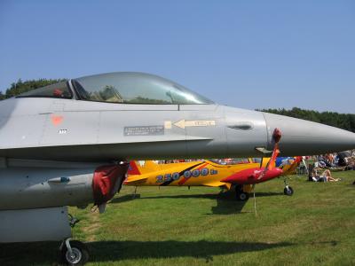 F-16