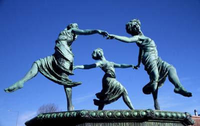 u36/lcarlsen/medium/40357918.heDAN591_Fountain_Elsinore.jpg