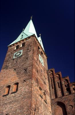 u36/lcarlsen/medium/40379395.heDAN596_Church_Elsinore.jpg