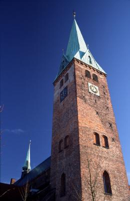 u36/lcarlsen/medium/40379397.heDAN598_Church_Elsinore.jpg