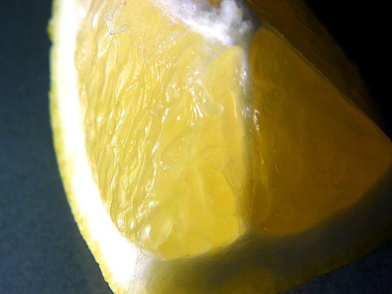 lemon wedge