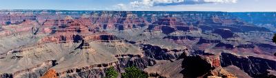 Wide screen panorama of Grand Canyon