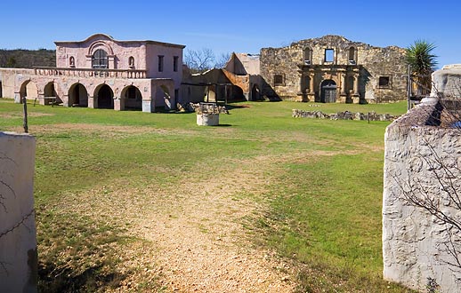 Alamo Village10
