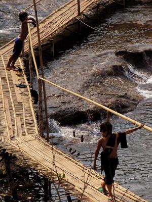 Foot Bridge at the top of the falls - Tadlo Resort