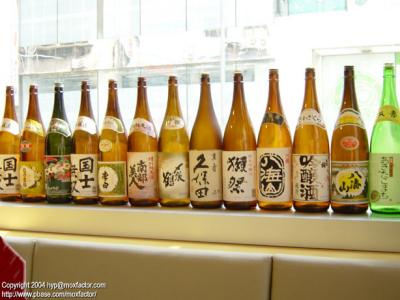 sake bottles at Ninniku-ya in Causeway Bay