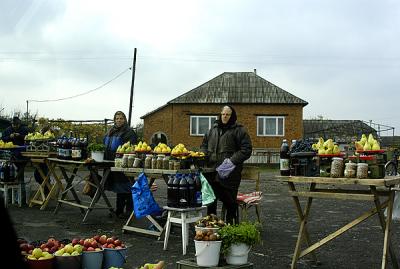 farm stand - road to rakhiv