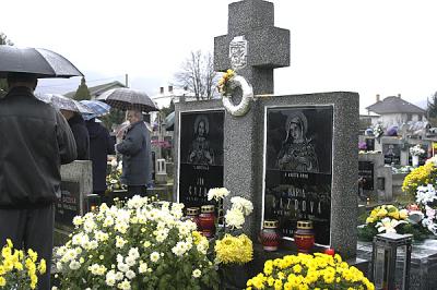 cemetery on remembrance day