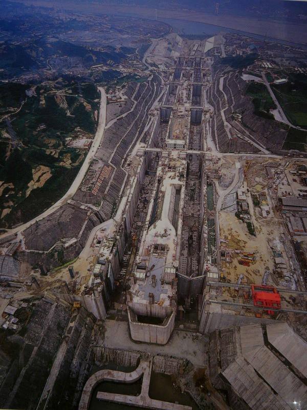 The locks under construction(postcard)