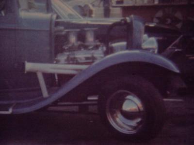 motor & headers onGary Rackliffe's blue 32 Ford roadster
