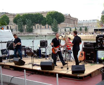 music by the Seine