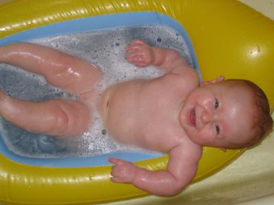tay loves her ducky bath