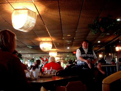 The Real Santy Claus is Spotted in a Diner!