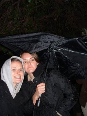 it started pouring... good thing Portland and Robin have a broken umbrella