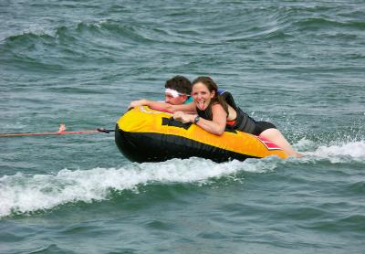 u36/shogo71/medium/32287409.LeslieJohnTubing.jpg
