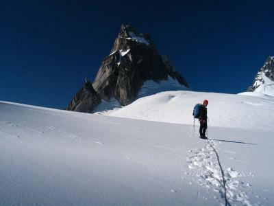 Heading up to Pigeon Spire (3124m)