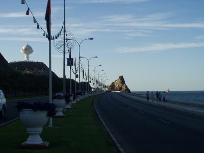 The corniche. In the upper left you can see the giant incense burner statue