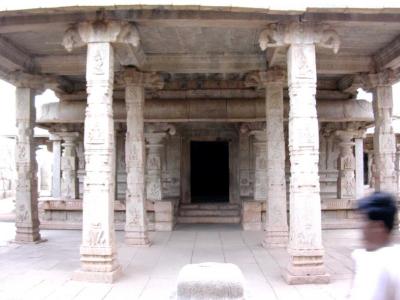 Pillars.jpg