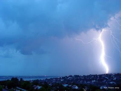 Storm. Details. by Yuri Pautov