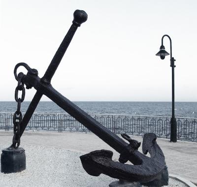 <p align=center><b> Lamppost & anchor * </b> <br> <font size=1> by JesusV</font></p>