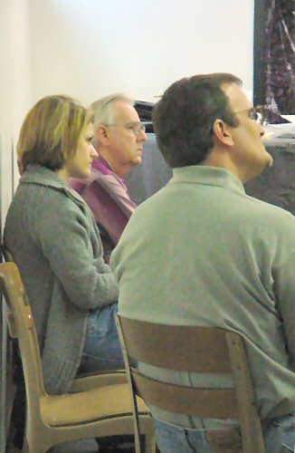 <center><font size=-1><b>Acting Class - Acting Interested?</b> <br> by Dale Kennemer</font></center>