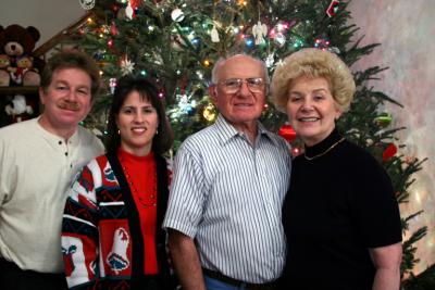 u36/tim32225/medium/24528087.MomDad_TimCindy_8079Ai80.jpg