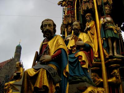 Nuernberg, Schöner Brunnen, detail