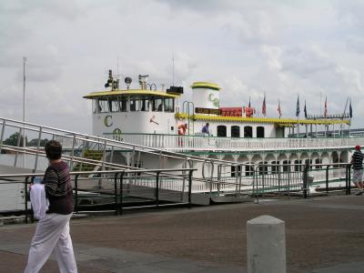 The Riverboat Cajun Queen