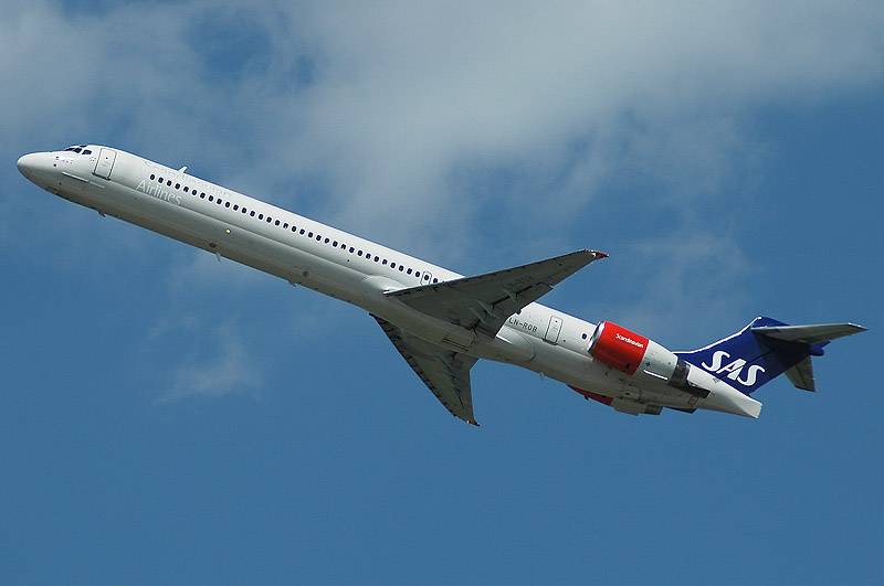 SAS McDonnell Douglas MD-90-30