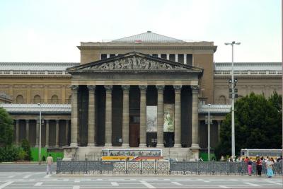 Heros' Square, Pest