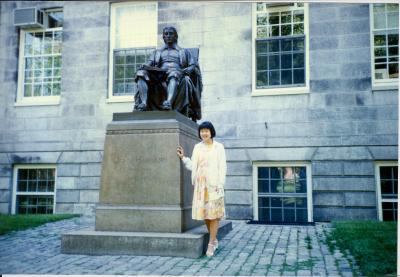 Julia_harvard_600_cl_2400.jpg