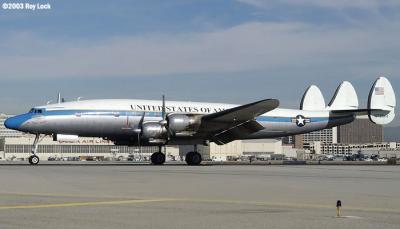 u37/airlinerphotos/medium/24311104.Roy_CentofFlt_2136_700.jpg