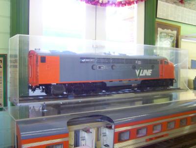 Model  S Class locomotive.JPG