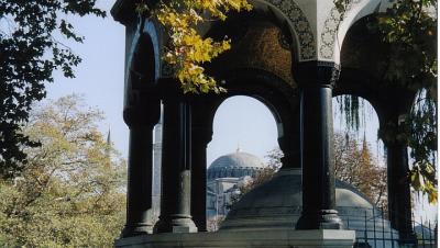 Istanbul - a glimpse of Hagia Sophia