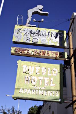 Pueblo Hotel