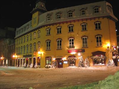 quebec_by_night