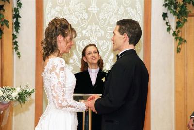 u37/bklyncmt/medium/32363980.PBASE010202WeddingPBASE004.jpg