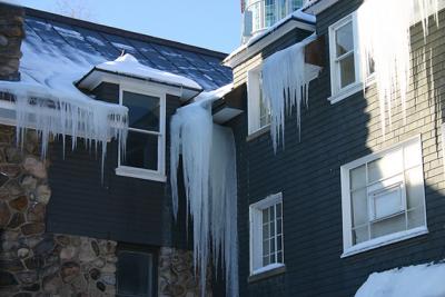 Icicles two.jpg