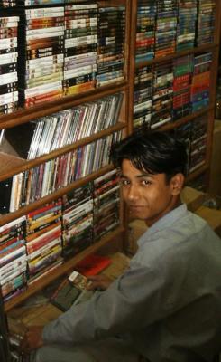 u37/bmcmorrow/medium/24182302.dhaka094u.jpg