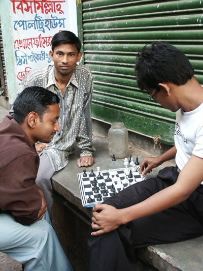 Playing chess on the street, Dhaka