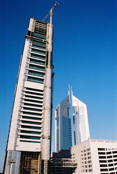 Capricorn Tower under construction along Sheikh Zayed Road